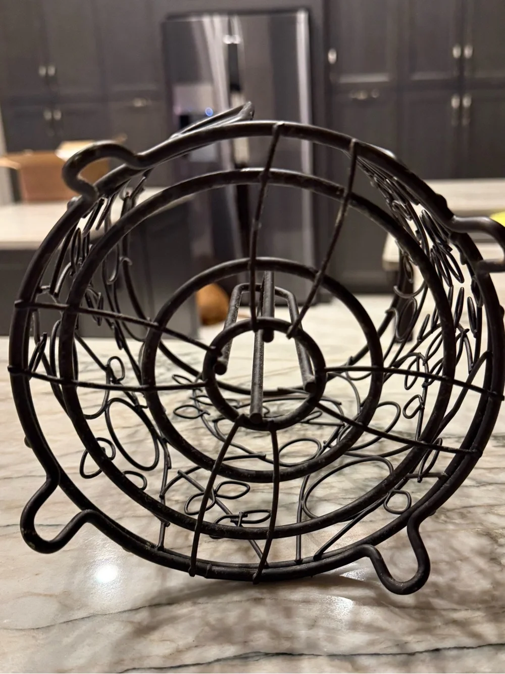 Decorative Black Wire Paper Towel Holder
